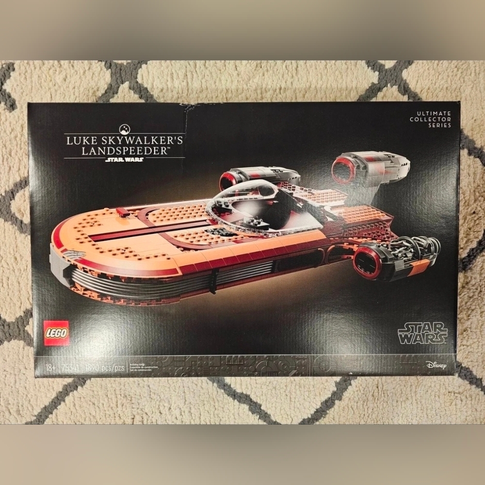 LEGO RETIRED SET Star Wars Luke Skywalker's Landspeeder - Orange and Black